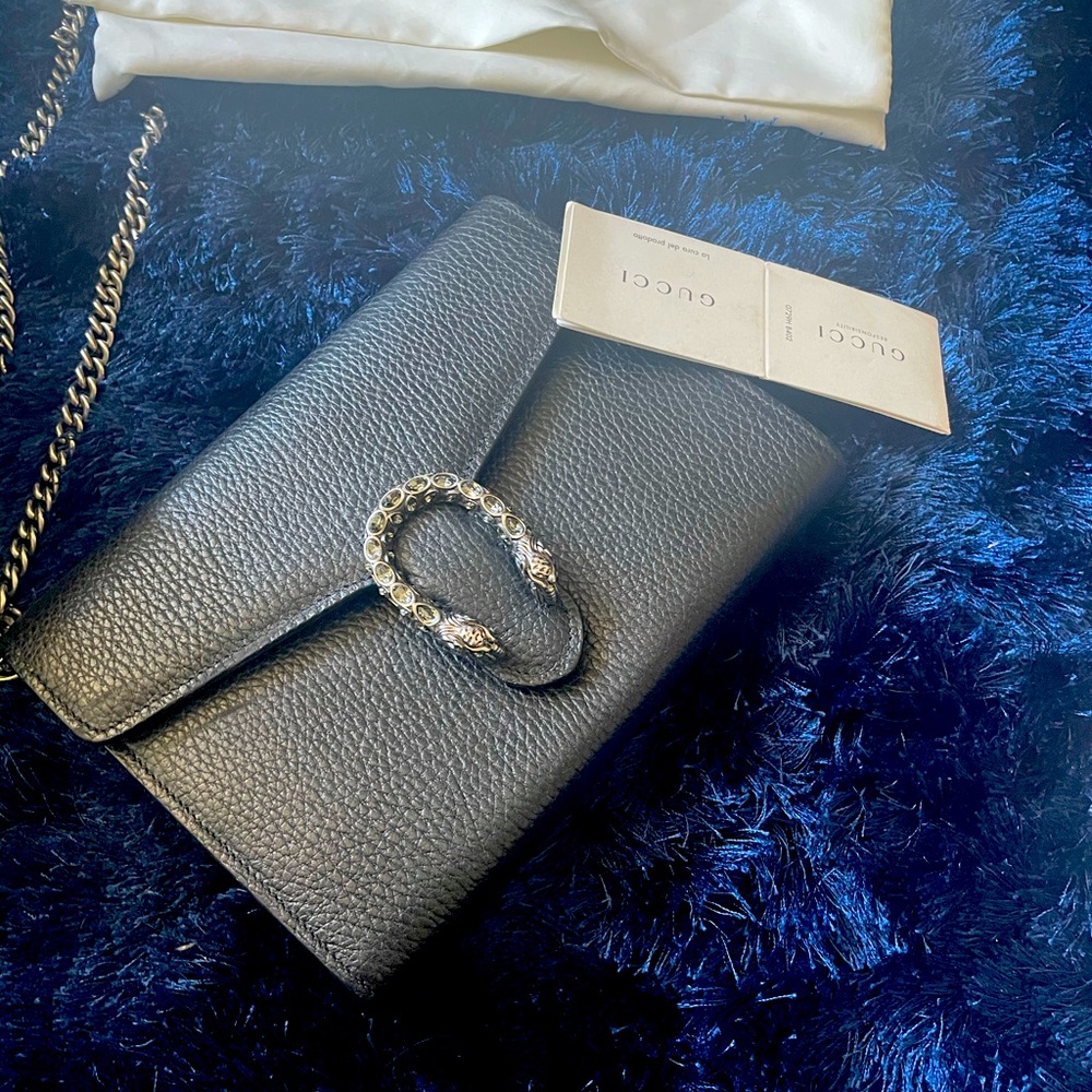 Gucci authentic bag 
mini black Dionysus wallet-on-chain